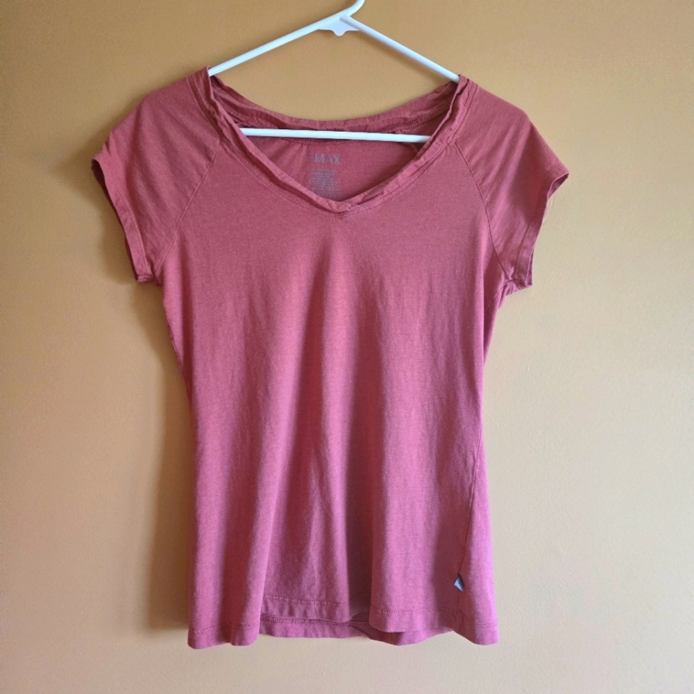 To the Max V-neck Tee PTP=16"